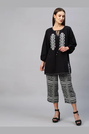 Chemistry Geometric Embroidered Thread Work Cotton Kurti with Trousers