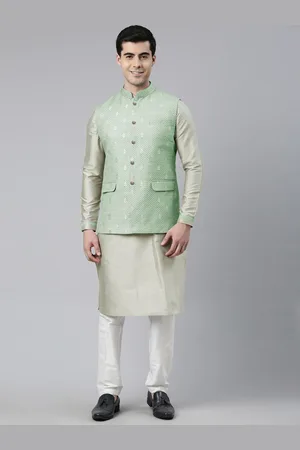 TheEthnic.Co Mandarin Collar Kurta With Pyjamas & Nehru Jacket