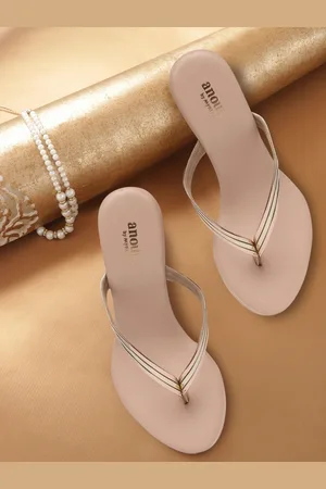 METRO Women's Rose Gold Thong Sandals Price in India, Full Specifications &  Offers | DTashion.com