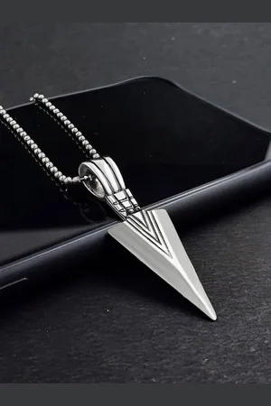 Saizen Men Silver-Plated Arrowhead Pendant With Chain