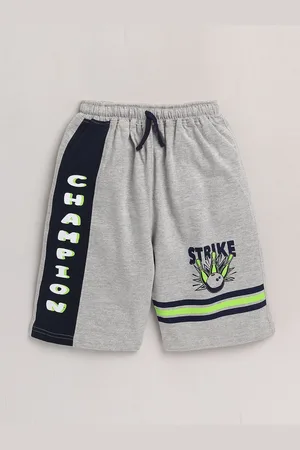 YK Boys Typography Printed Mid-Rise Pure Cotton Regular Shorts