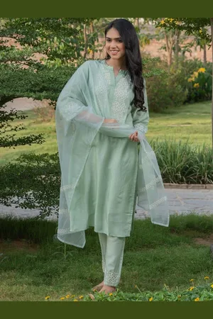 HOUSE OF JAMOTI Floral Embroidered Beads Work Kurta With Trousers & Dupatta