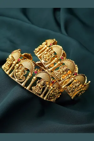 karatcart Set Of 2 Gold-Plated Kundan-Studded Bangles