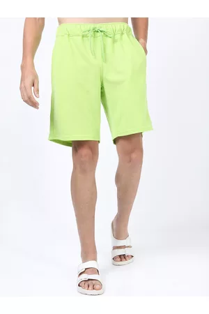 Highlander Men Green Solid Shorts