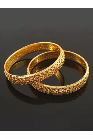 Jewar Mandi Set of 2 Gold-Plated Net & Etching Textured Bangles