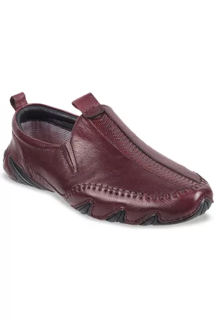Metro Men Textured Leather Loafers