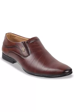 Metro Men Textured Formal Slip-On Shoes