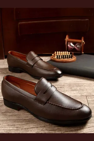 MUTAQINOTI Men Brown Textured Loafers