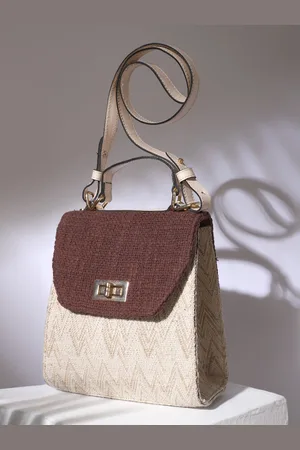 DEEBACO Textured Swagger Handheld Bag