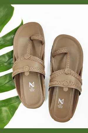 THE MADRAS TRUNK Men Taupe Kolhapuris Comfort Sandals