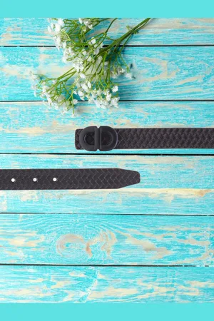 Calvadoss Girls Textured Leather Belt