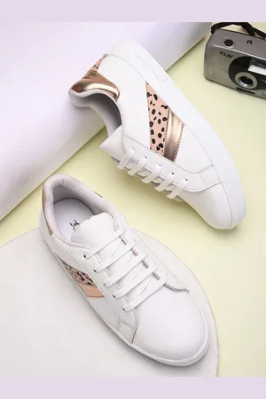 Longwalk Women Printed Lightweight Sneakers