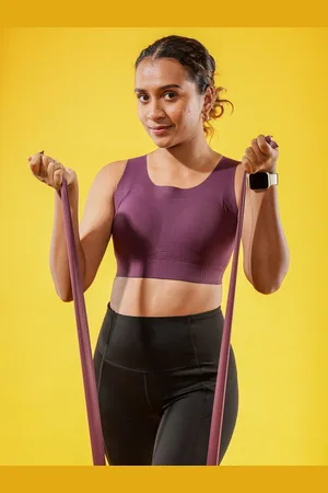 https://images.fashiola.in/product-list/300x450/myntra/101869347/full-coverage-360-degree-support-rapid-dry-sports-bra.webp