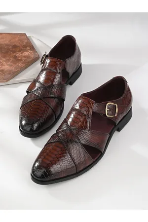 House of Pataudi Men Textured Shoe Style Sandals