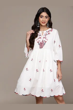 Ishin Ethnic Motifs Embroidered Tie-Up Neck Flared Sleeve A-Line Dress