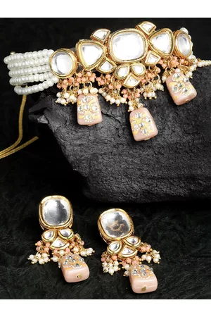 karatcart Gold-Plated Peach Coloured White Kundan Studded Choker Necklace Set