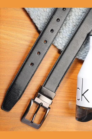 ZEVORA Men Textured Leather Reversible Belt