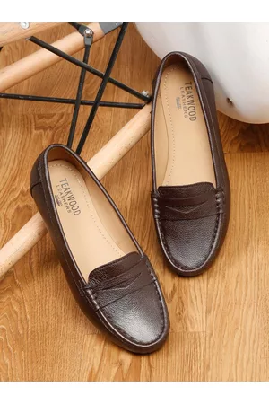 Teakwood Leathers Women Textured Leather Loafers Casual Shoes