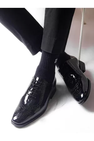 MONKSTORY Men Glossy Classic Textured Patent Leather Formal Oxfords