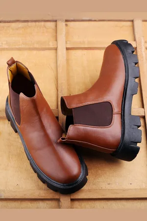BXXY Men Heeled Mid-Top Chelsea Boots