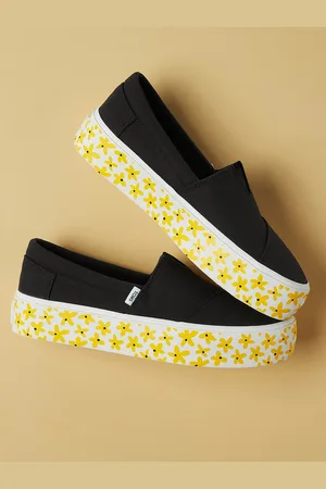 TOMS Women Platforms Printed Lightweight Canvas Contrast Sole Slip-On Sneakers
