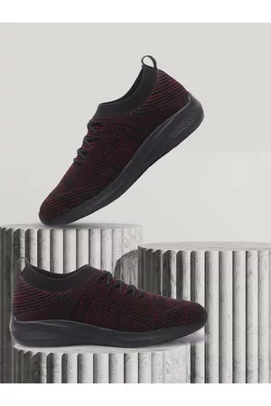 HRX Men Outdoor Shoes - Men Black And Red Flyknit Technology Walking Shoes