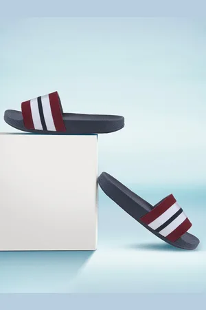 COLO Women Striped Sliders