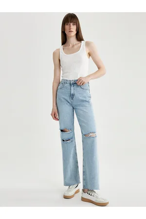 DeFacto Women Mildly Distressed Ripped Straight Fit Pure Cotton Jeans