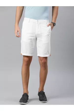 IVOC Men White Solid Slim Fit Regular Shorts