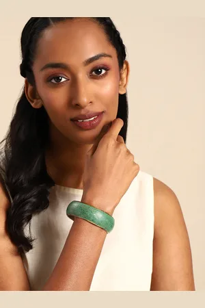 Taavi Women Handcrafted Bangle