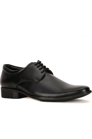 Bata Men Black Textured Formal Derbys