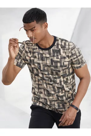 DaMENSCH Men Peach-Coloured & Black Printed T-shirt