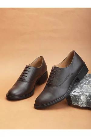Invictus Women Brown Textured Formal Oxfords