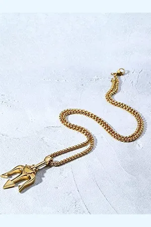 Meenaz Men Gold-Plated Trident Pendant With Chain