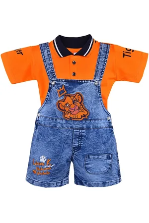Wish Karo Boys Printed T-shirt With Dungarees