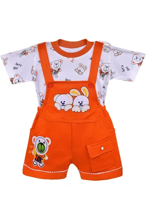 Wish Karo Kids Printed T-shirt With Dungarees