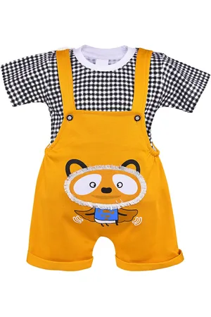 Wish Karo Unisex Kids Checked Applique T-shirt with Dungarees