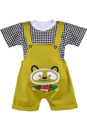 Wish Karo Unisex Kids Checked Applique T-shirt with Dungarees