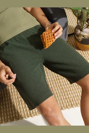 DaMENSCH Men Solid Waffle Texture Shorts