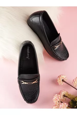 DressBerry Women Textured Chain Detail Wedge Heel Loafers