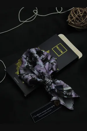 PELUCHE Men Multicoloured Pretty Floral Design Pocket Square For Men