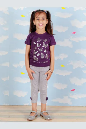 The Mom Store Girls Printed T-shirt with Capris