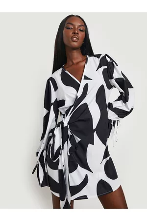 Boohoo Geometric Print Mini Dress