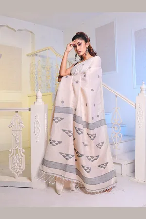 Charukriti Geometric Woven Design Zari Pure Cotton Saree