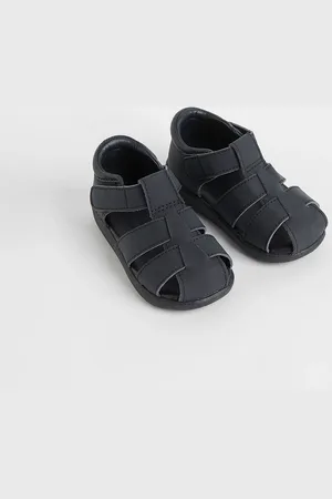 Carter's Boys' Sandals Flat, Navy, Cork Sole, 3-6 Months, Size 2 Regular US  Infant : Amazon.in: Shoes & Handbags