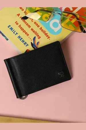 Carlton discount wallet price