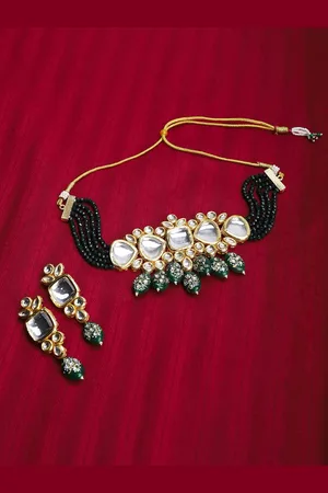 The Pari Gold-Plated Stone-Studded & Beaded Jewellery Set