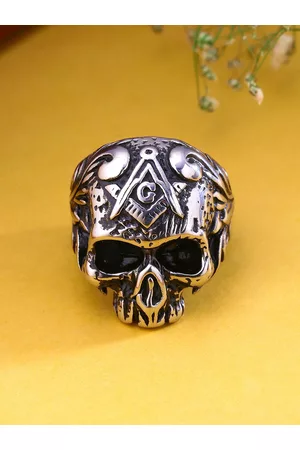 Yellow Chimes Men Silver-Toned Black Skull Finger Ring