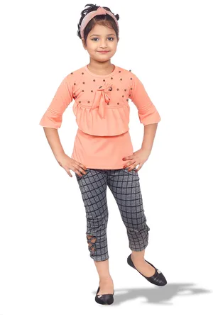CELEBRITY CLUB Girls Embellished Top with Capris