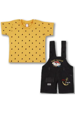 Wish Karo Boys Printed T-shirt with Dungaree